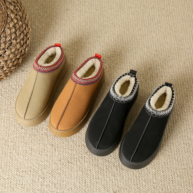 Plateau-Stiefeletten aus Wildleder mit besticktem Kragen