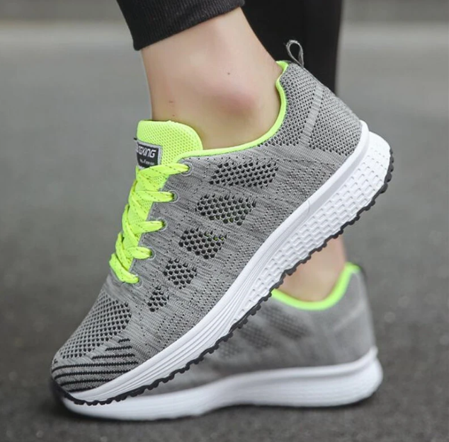 Leichte Damen Mesh-Sneaker in Weiss