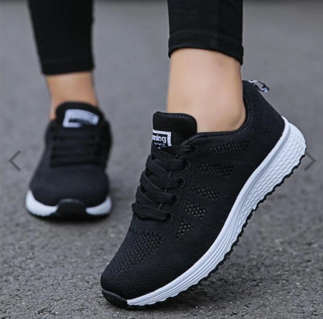 Leichte Damen Mesh-Sneaker in Weiss