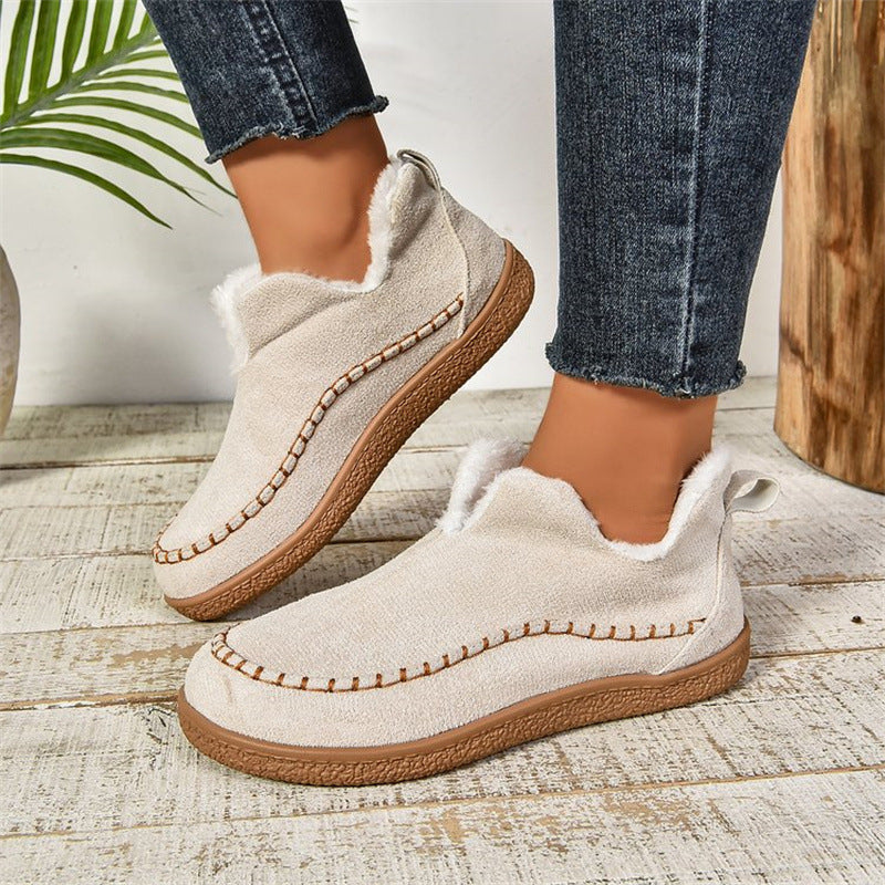 Flache Damen Stiefeletten mit V-Schnitt