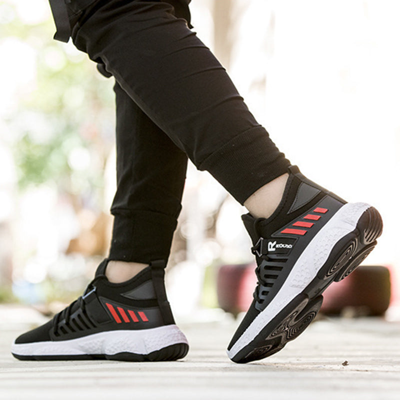 Herren Mesh-Sneaker mit dicker weisser Sohle
