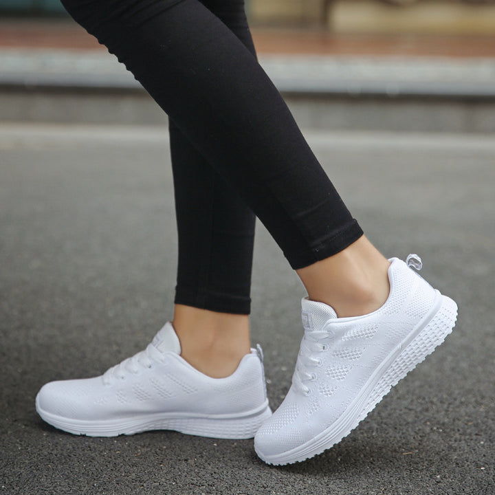 Leichte Damen Mesh-Sneaker in Weiss