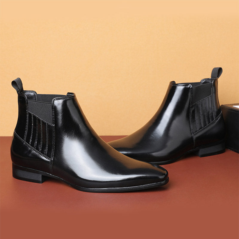 Glänzende Herren Chelsea Boots in Schwarz